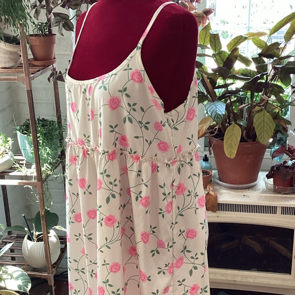 Floral Spaghetti Strap Maxi Dress - Picture 8 of 9